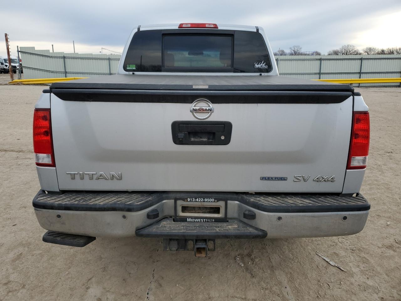 Photo 5 VIN: 1N6BA0EC8DN301503 - NISSAN TITAN 