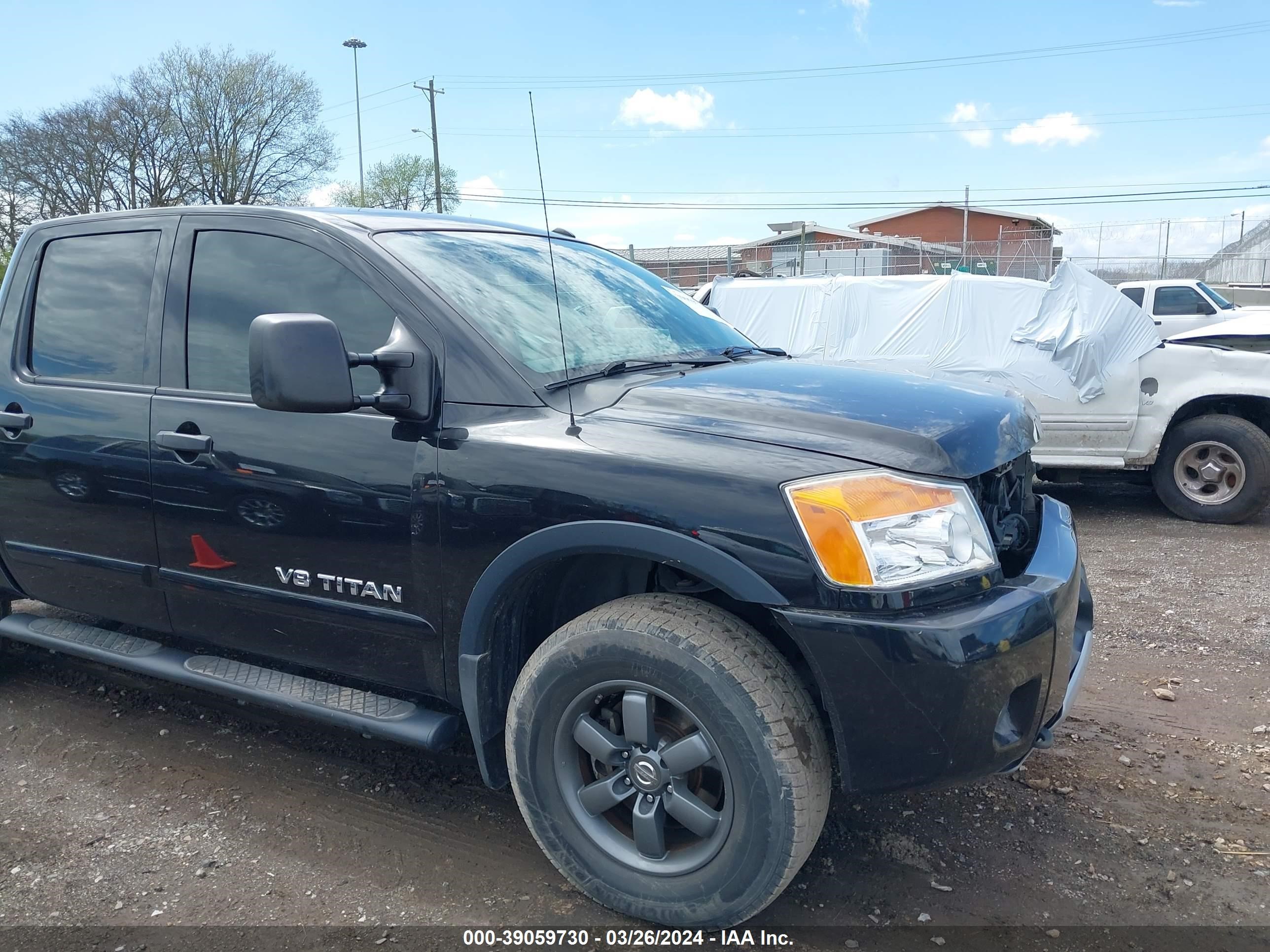 Photo 12 VIN: 1N6BA0EC9DN313997 - NISSAN TITAN 