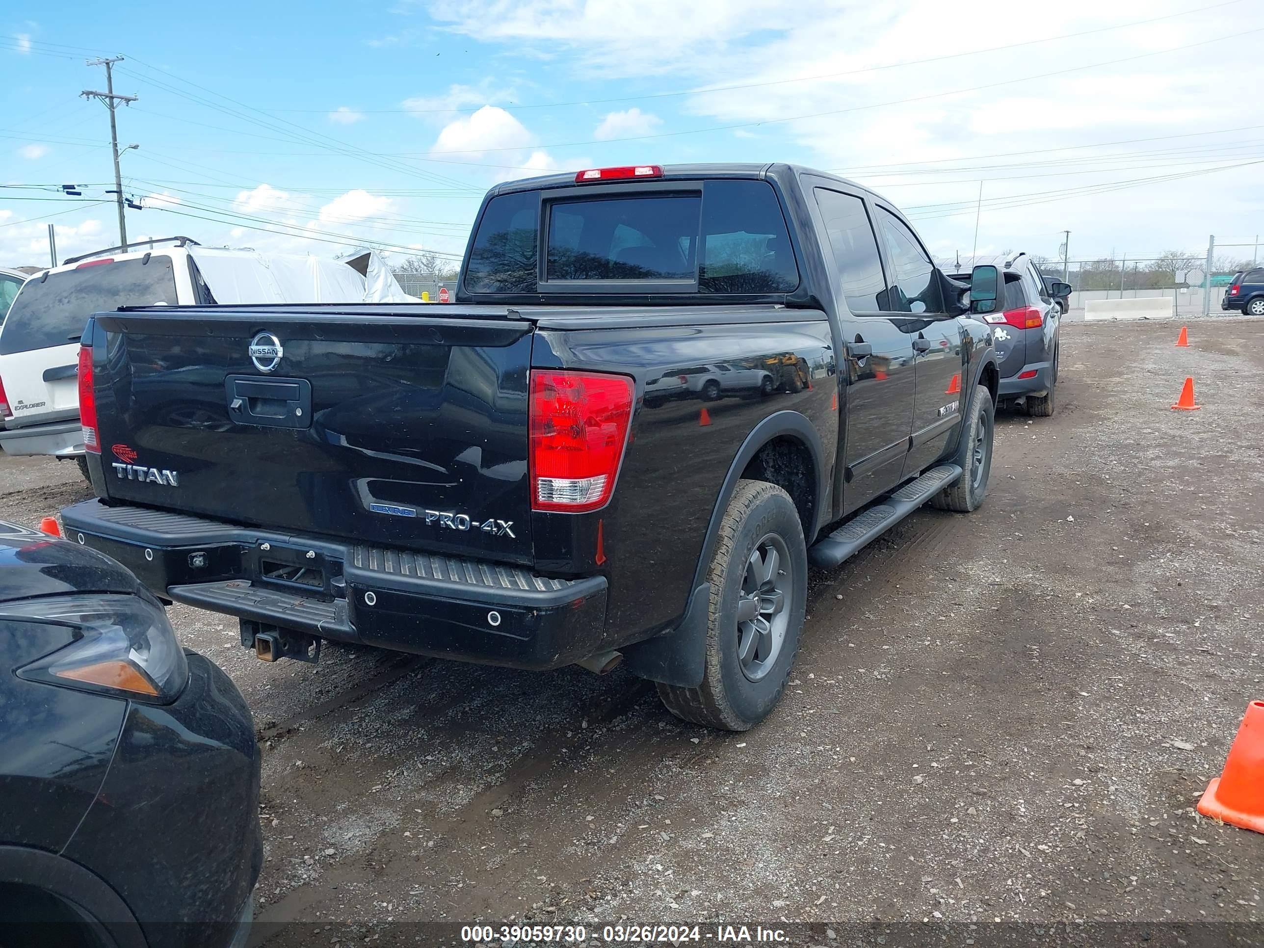 Photo 3 VIN: 1N6BA0EC9DN313997 - NISSAN TITAN 