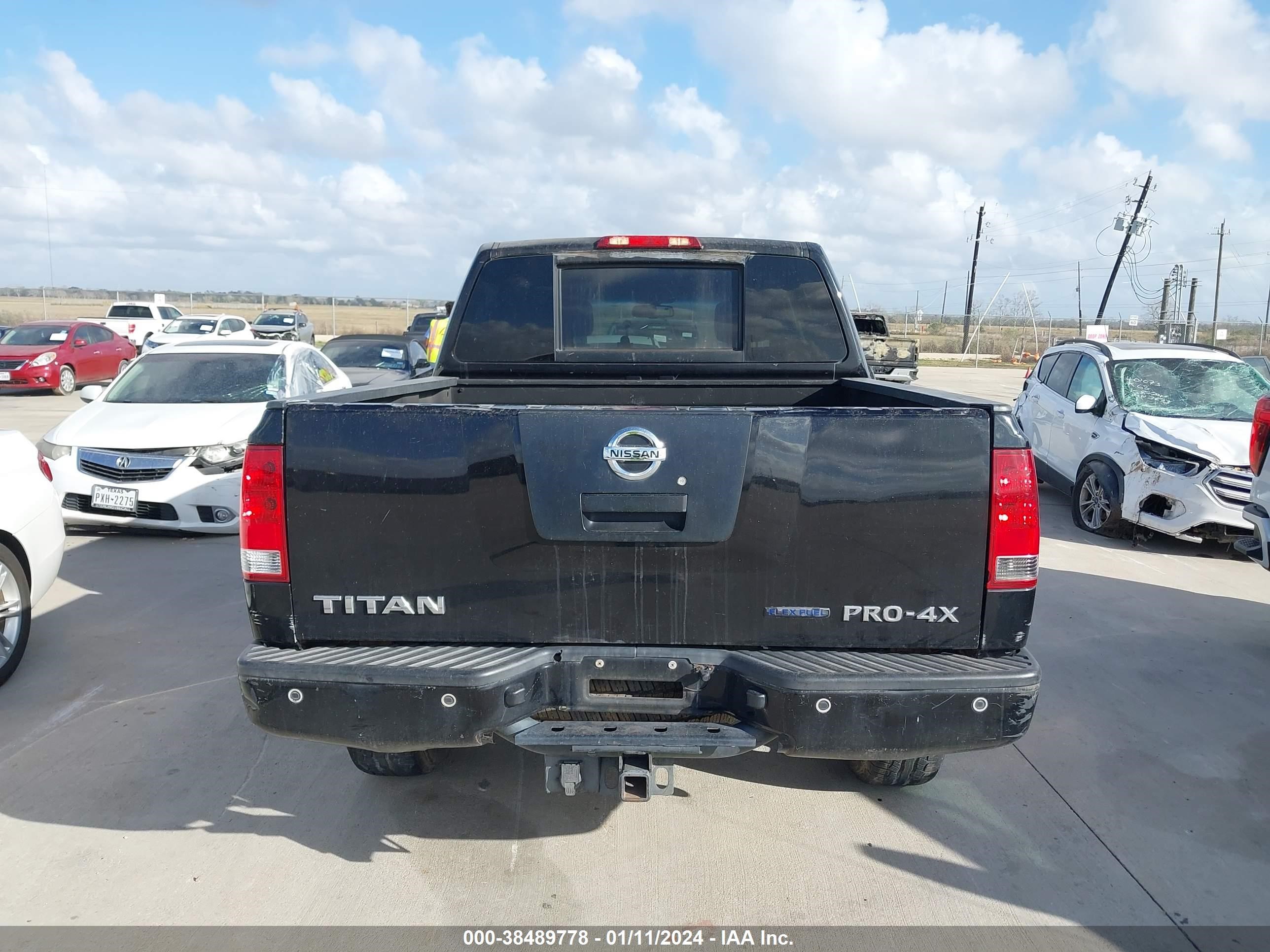 Photo 14 VIN: 1N6BA0ECXBN304965 - NISSAN TITAN 