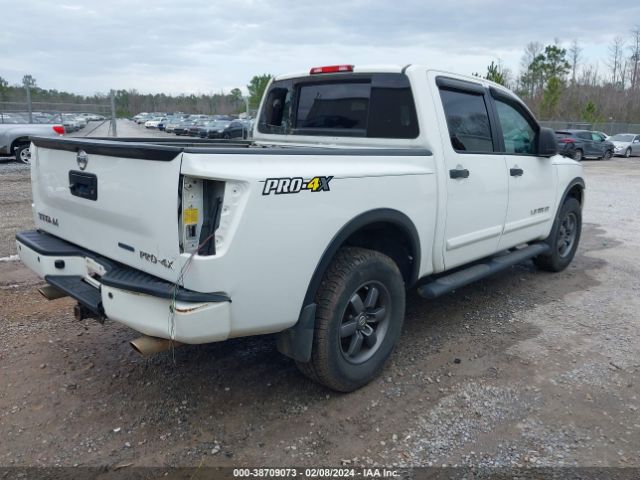 Photo 3 VIN: 1N6BA0ECXFN506159 - NISSAN TITAN 