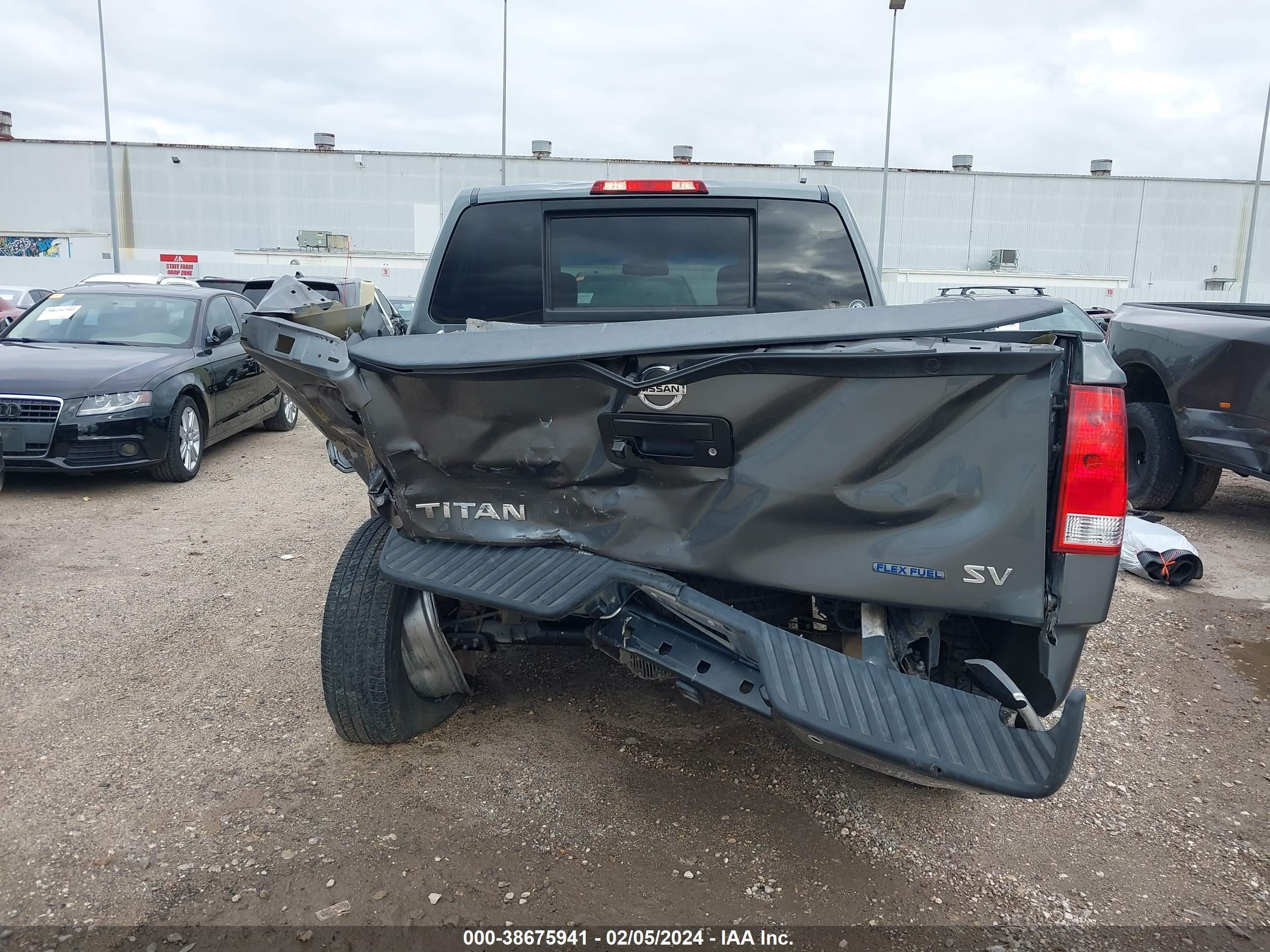 Photo 16 VIN: 1N6BA0ED1EN514254 - NISSAN TITAN 