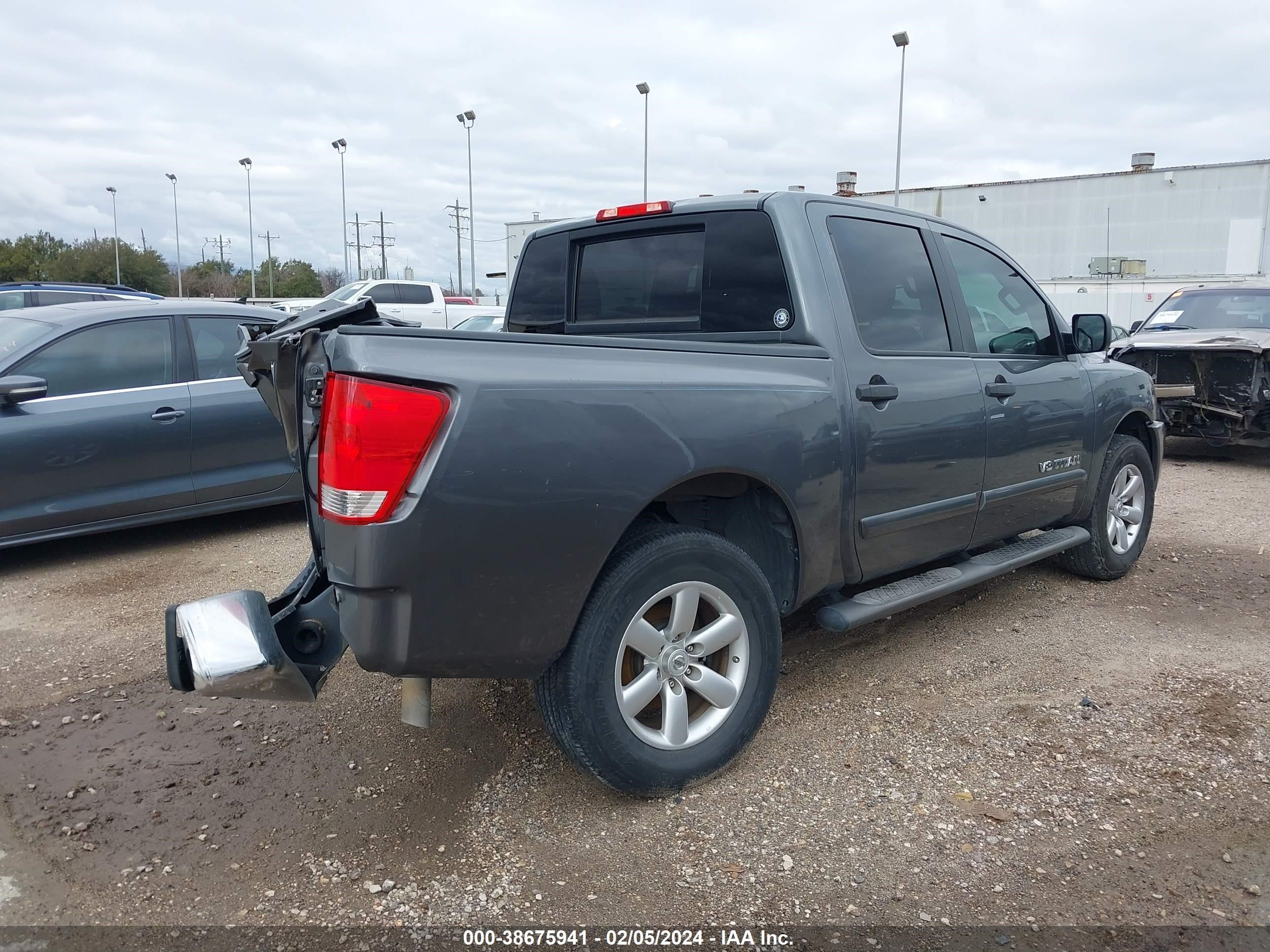 Photo 3 VIN: 1N6BA0ED1EN514254 - NISSAN TITAN 