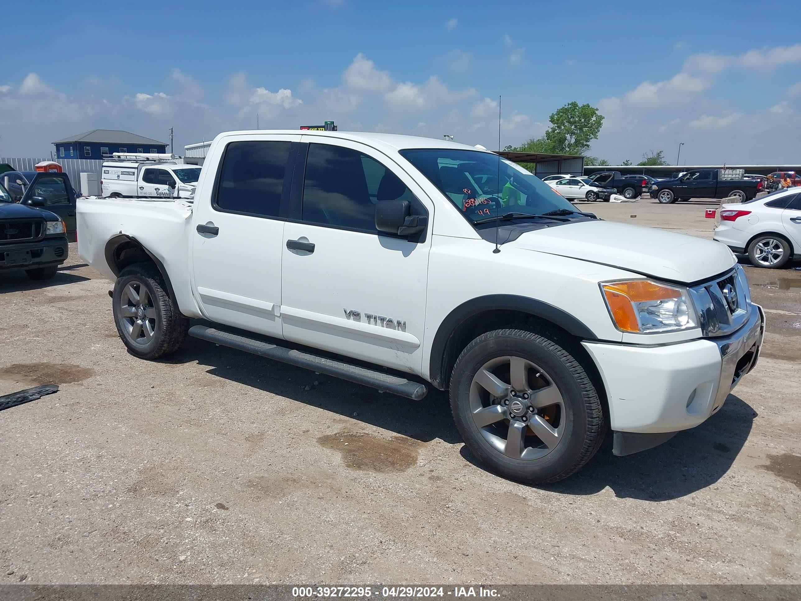 Photo 12 VIN: 1N6BA0ED1FN515177 - NISSAN TITAN 