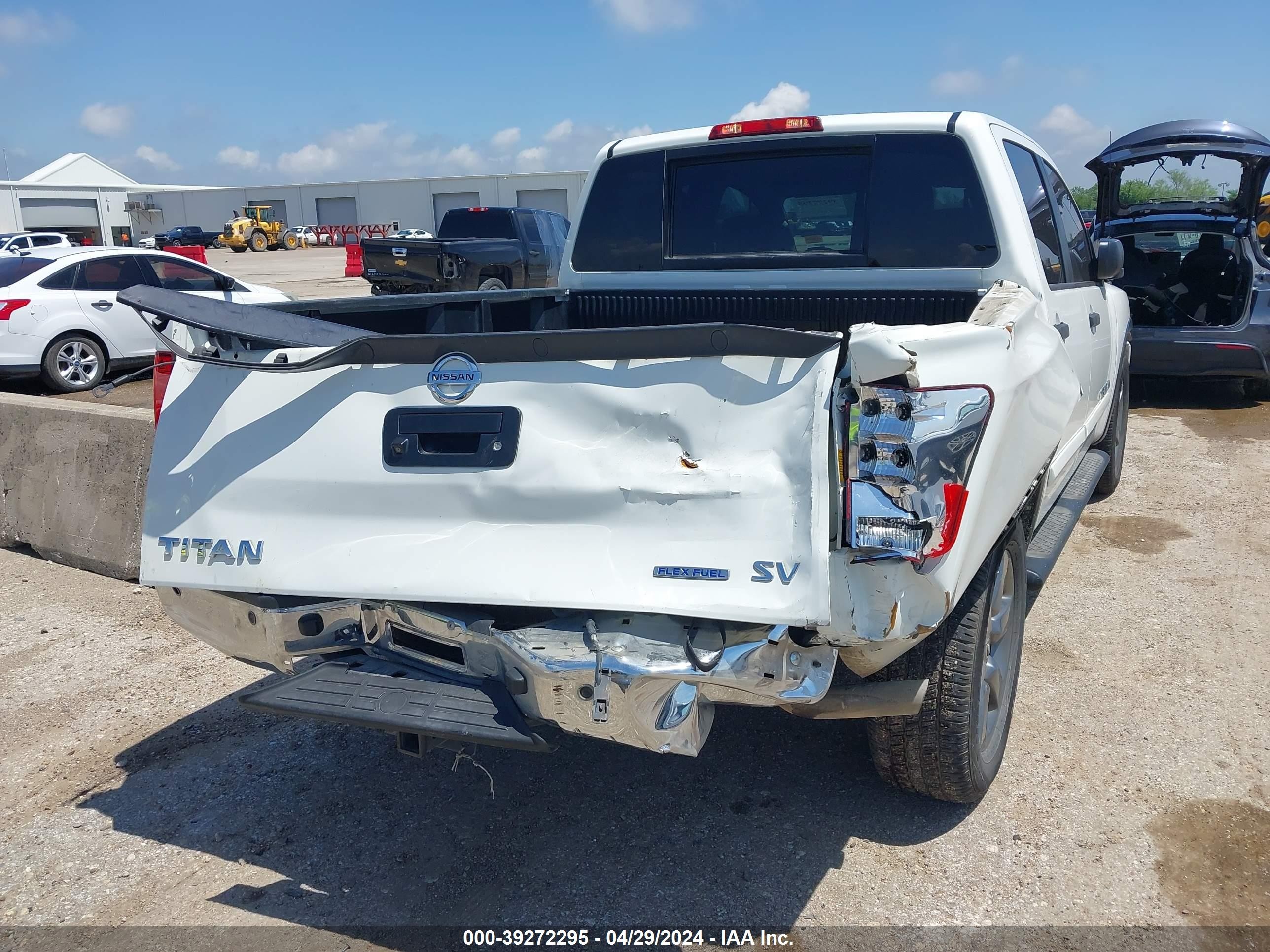 Photo 15 VIN: 1N6BA0ED1FN515177 - NISSAN TITAN 