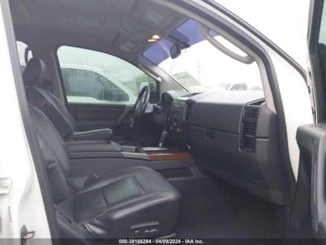 Photo 4 VIN: 1N6BA0ED2AN316437 - NISSAN TITAN 