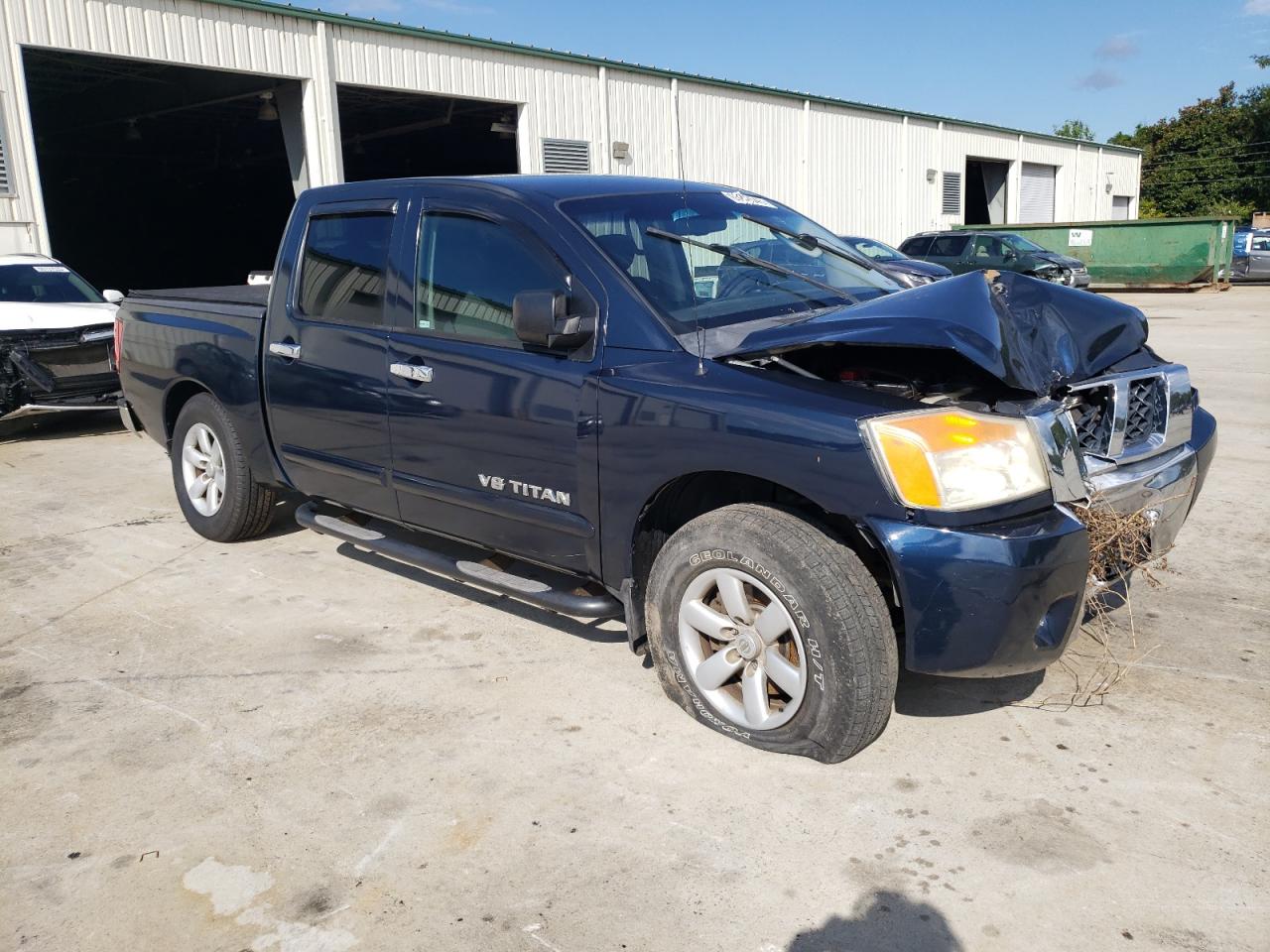 Photo 3 VIN: 1N6BA0ED3AN311621 - NISSAN TITAN 