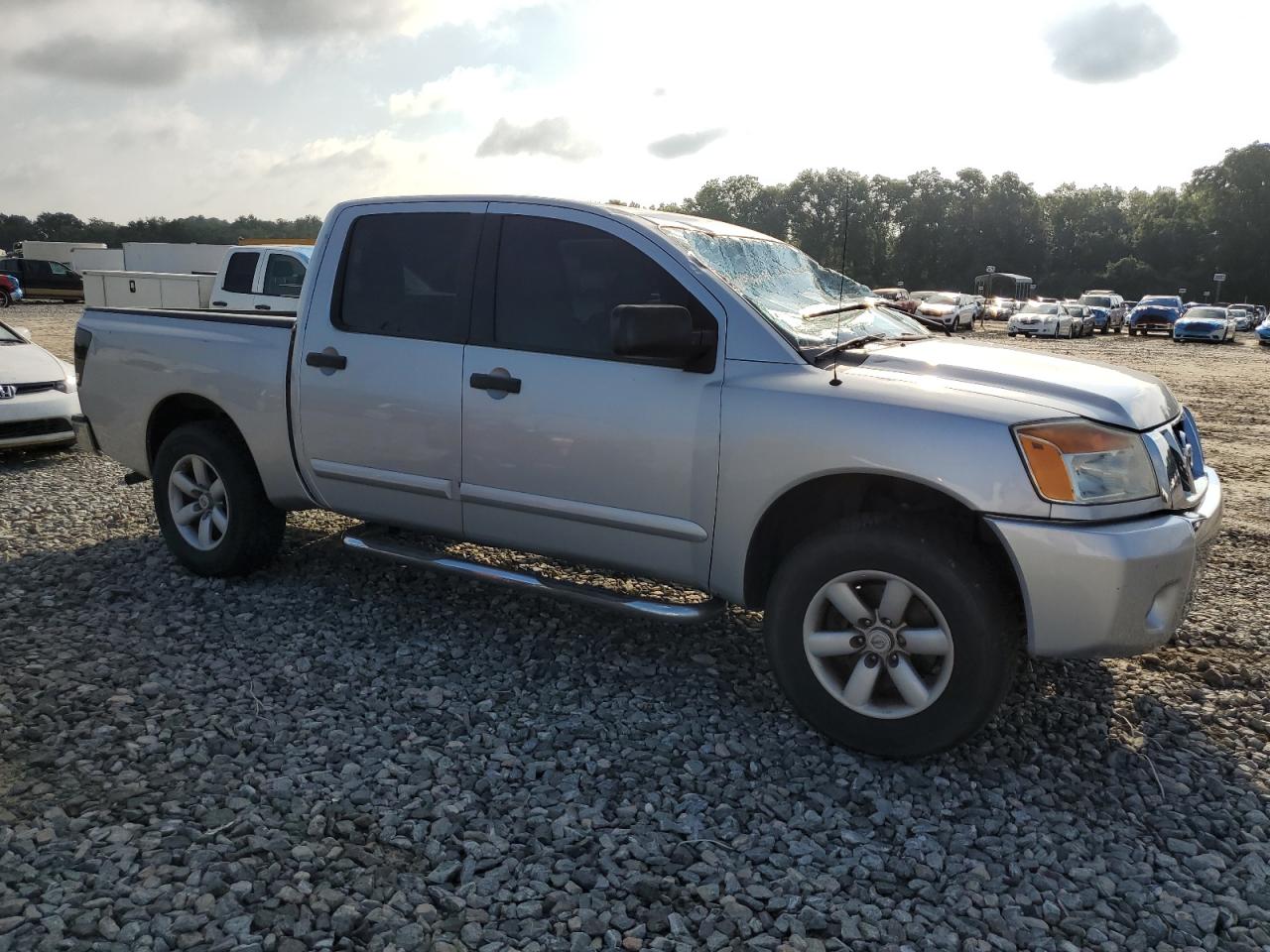 Photo 3 VIN: 1N6BA0ED3CN327157 - NISSAN TITAN 