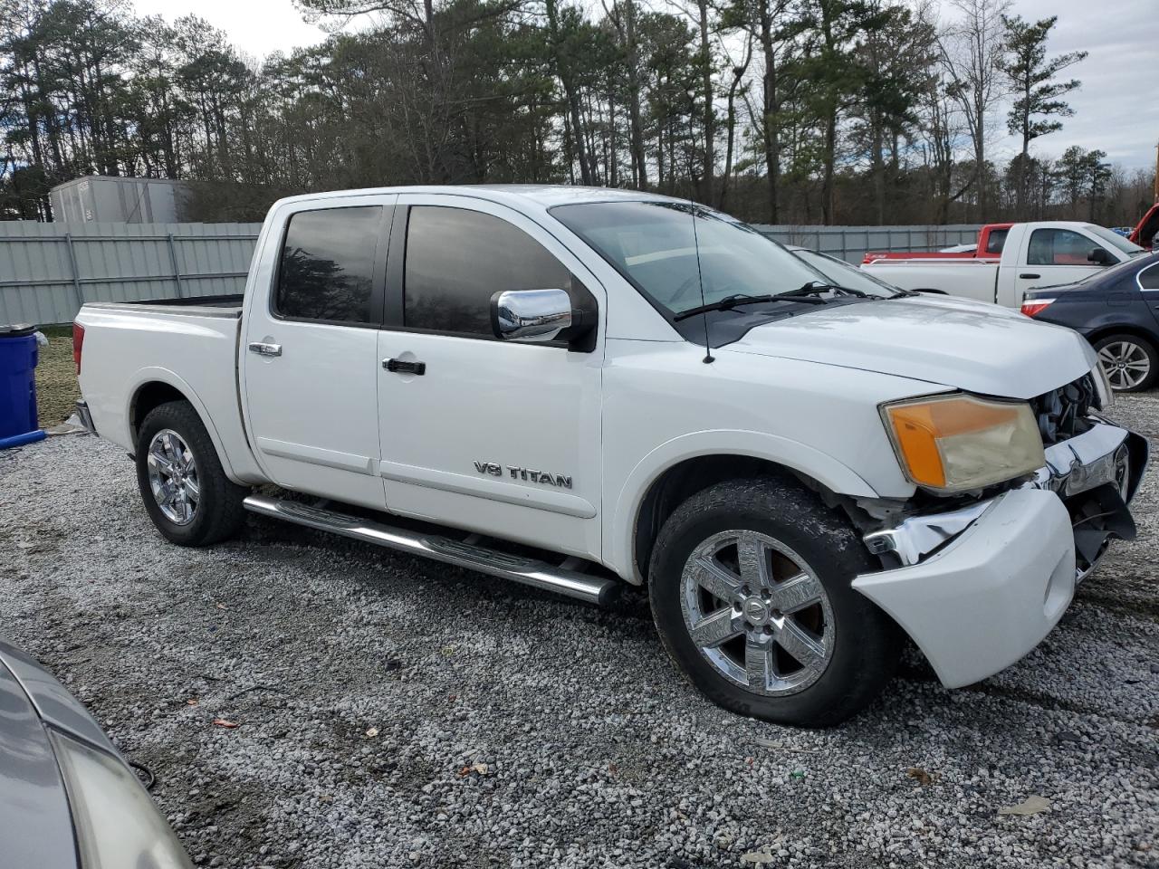 Photo 3 VIN: 1N6BA0ED4AN312230 - NISSAN TITAN 