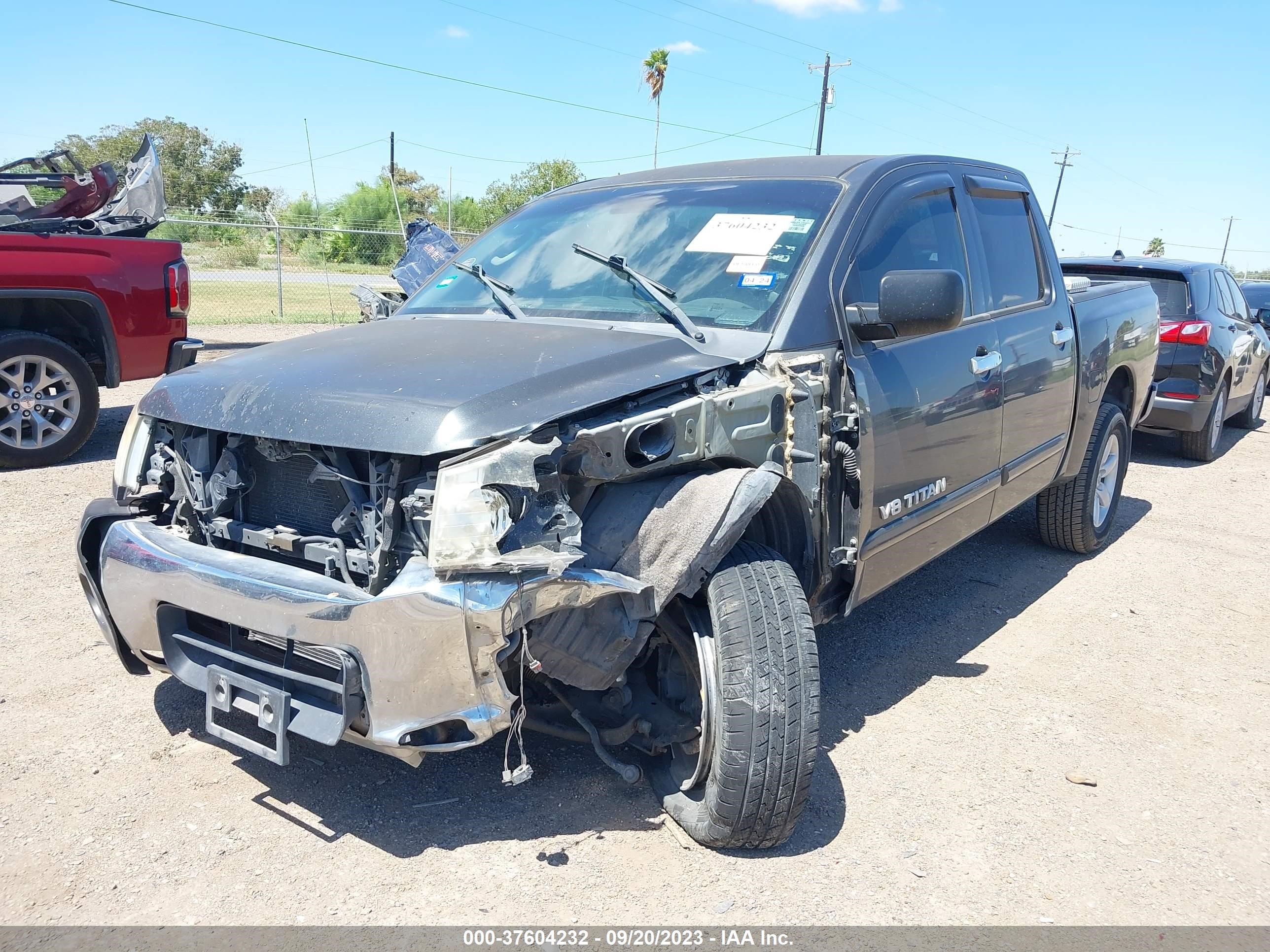 Photo 5 VIN: 1N6BA0ED5BN304655 - NISSAN TITAN 