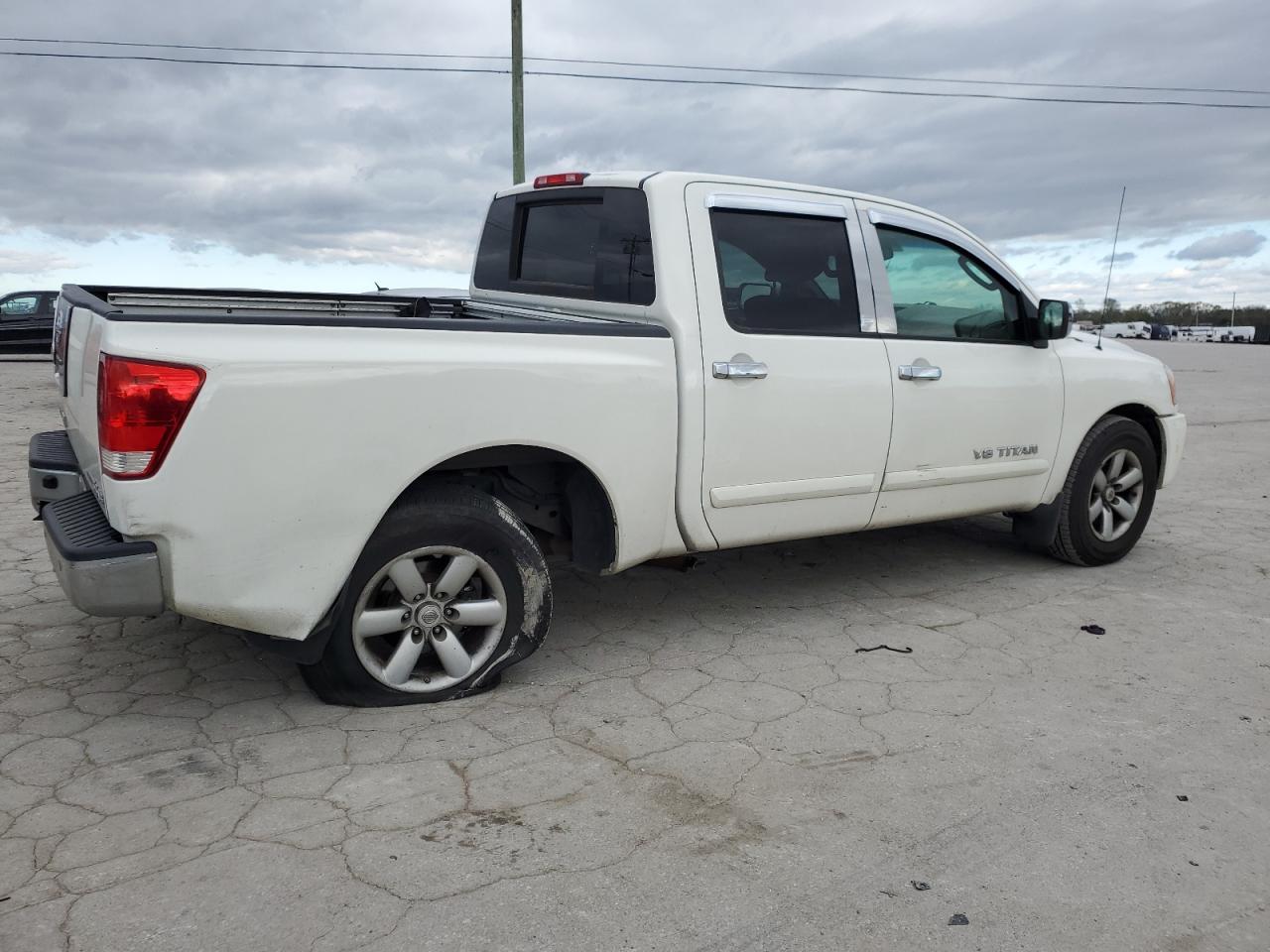 Photo 2 VIN: 1N6BA0ED6AN325724 - NISSAN TITAN 