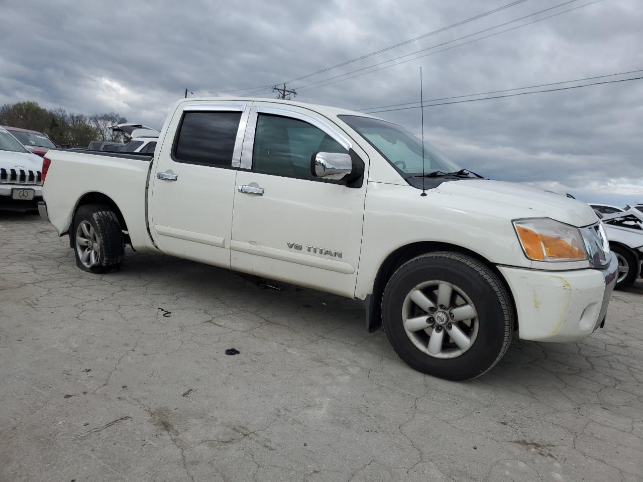 Photo 3 VIN: 1N6BA0ED6AN325724 - NISSAN TITAN 