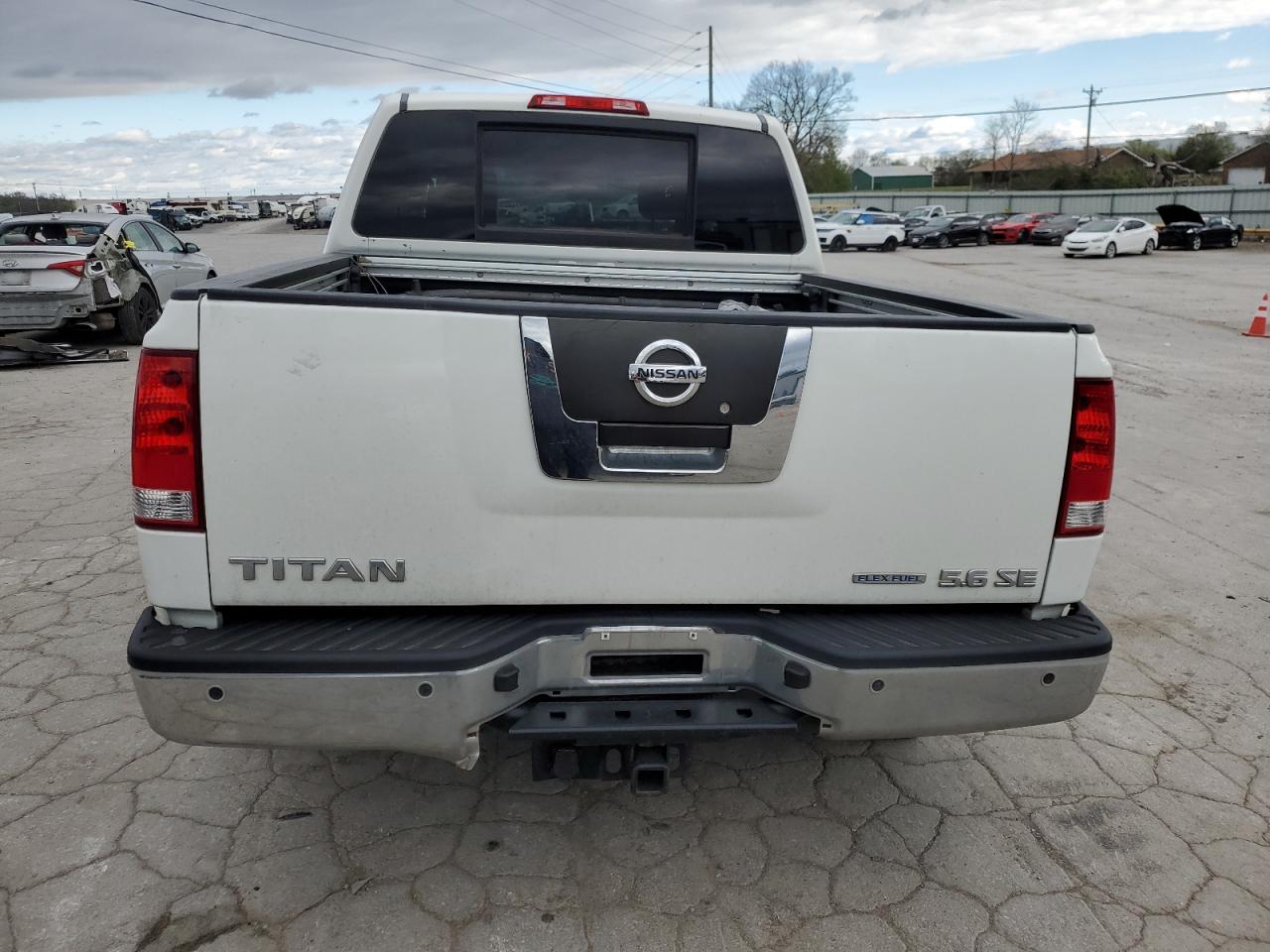 Photo 5 VIN: 1N6BA0ED6AN325724 - NISSAN TITAN 