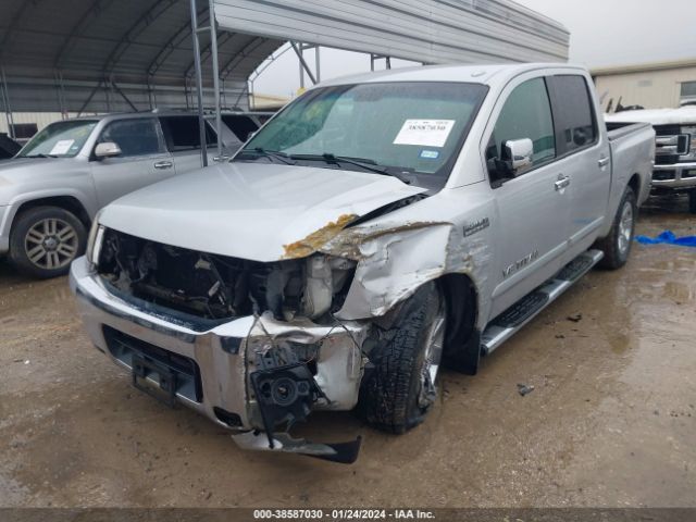 Photo 5 VIN: 1N6BA0ED8DN312302 - NISSAN TITAN 