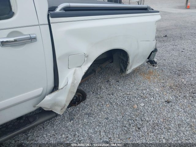 Photo 5 VIN: 1N6BA0ED8DN312834 - NISSAN TITAN 