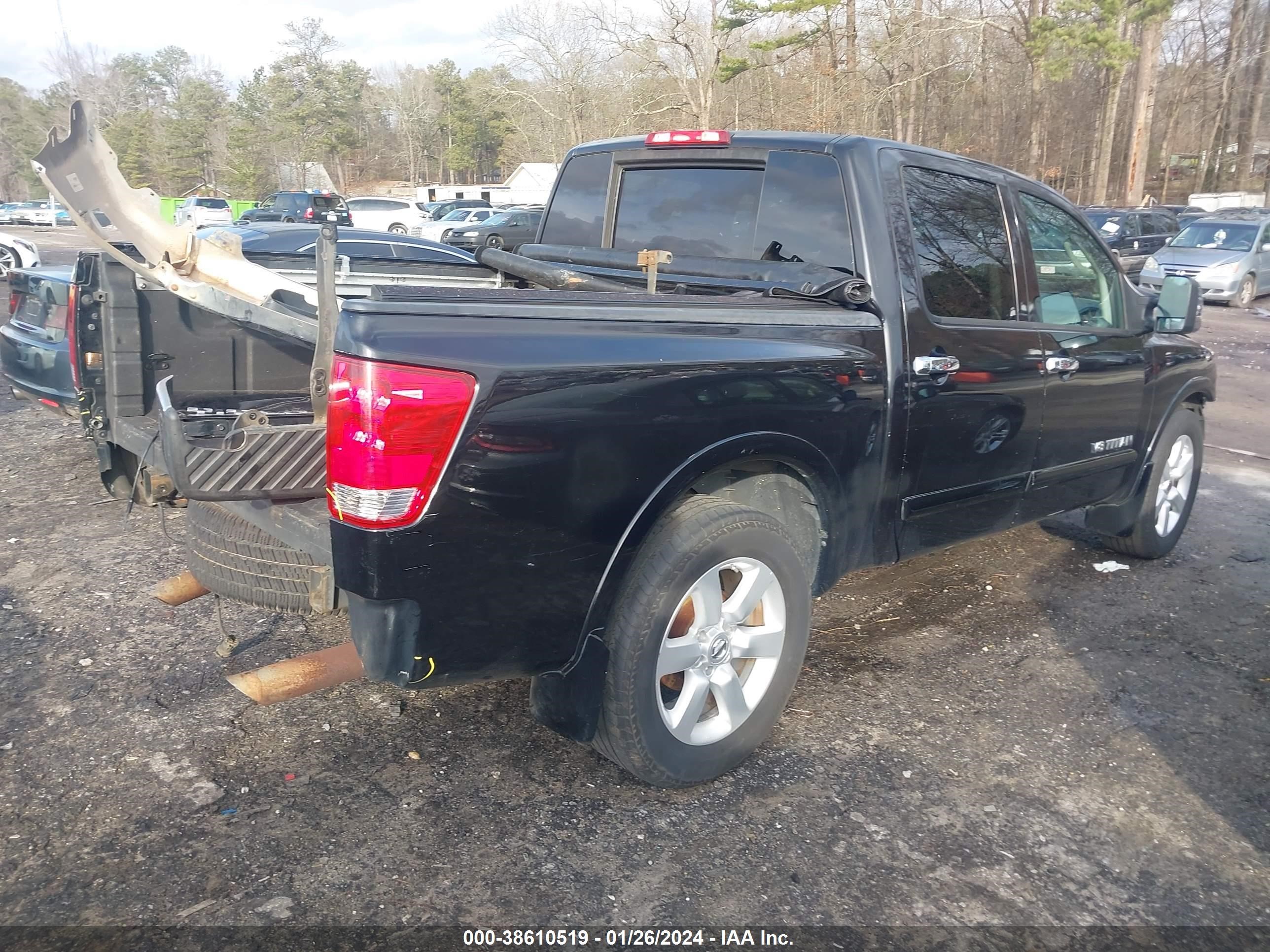 Photo 3 VIN: 1N6BA0EDXAN321739 - NISSAN TITAN 