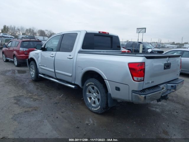 Photo 2 VIN: 1N6BA0EDXFN509135 - NISSAN TITAN 