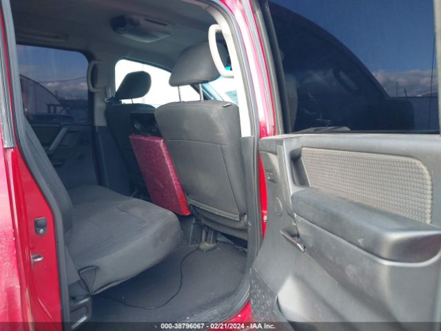 Photo 7 VIN: 1N6BA0EJ5AN318463 - NISSAN TITAN 