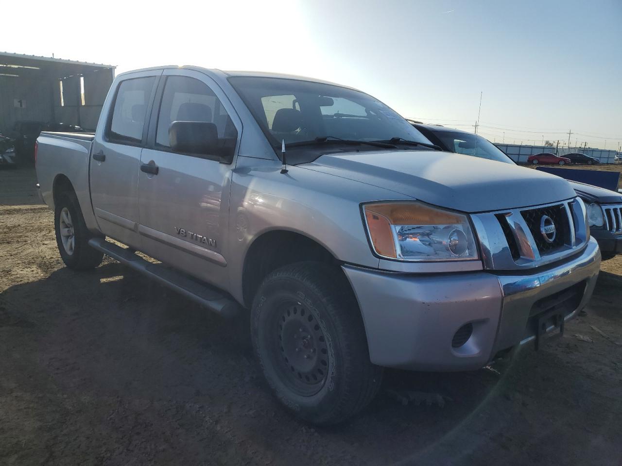 Photo 3 VIN: 1N6BA0EJ5AN322254 - NISSAN TITAN 