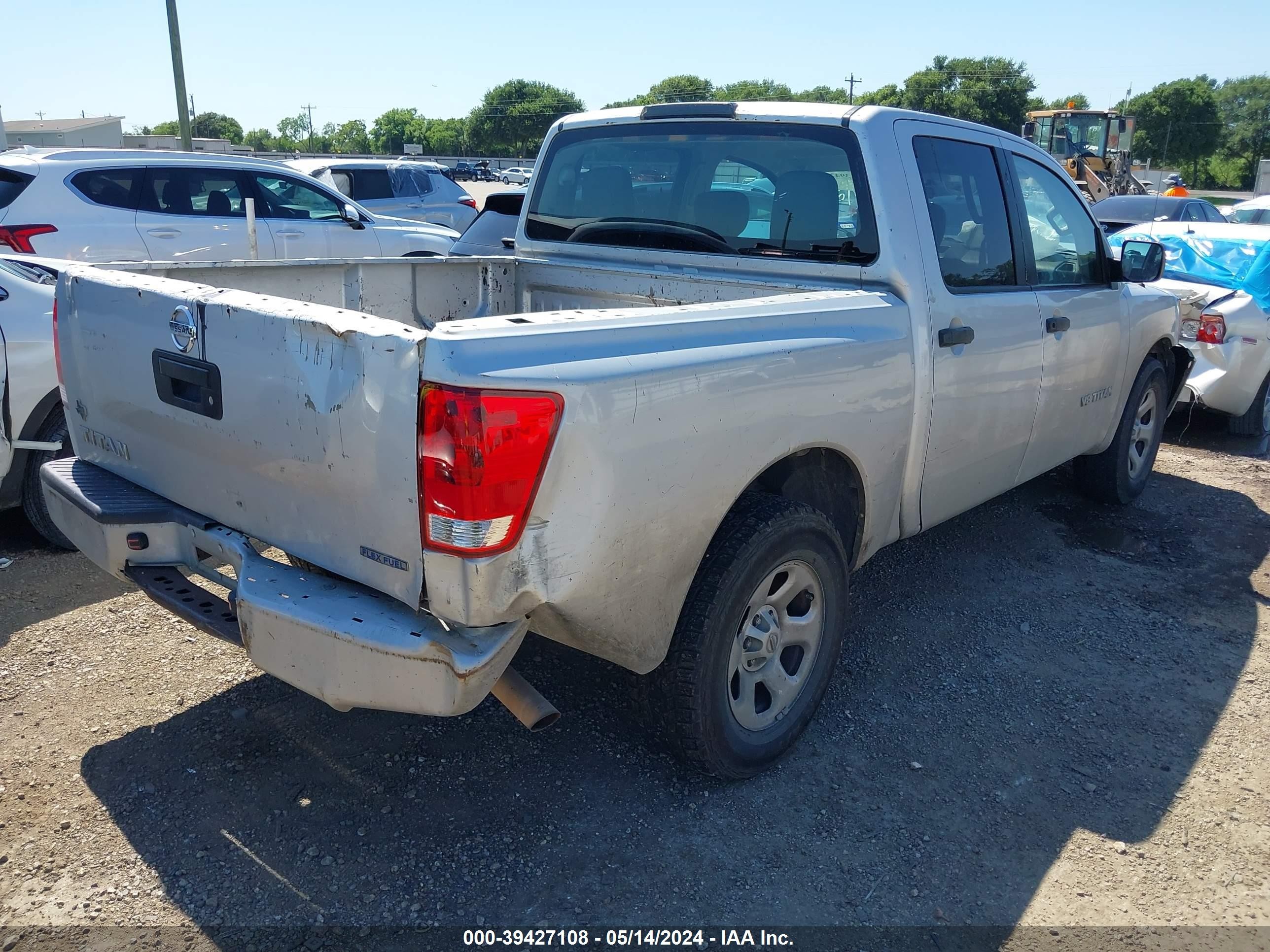 Photo 3 VIN: 1N6BA0EK1DN312916 - NISSAN TITAN 