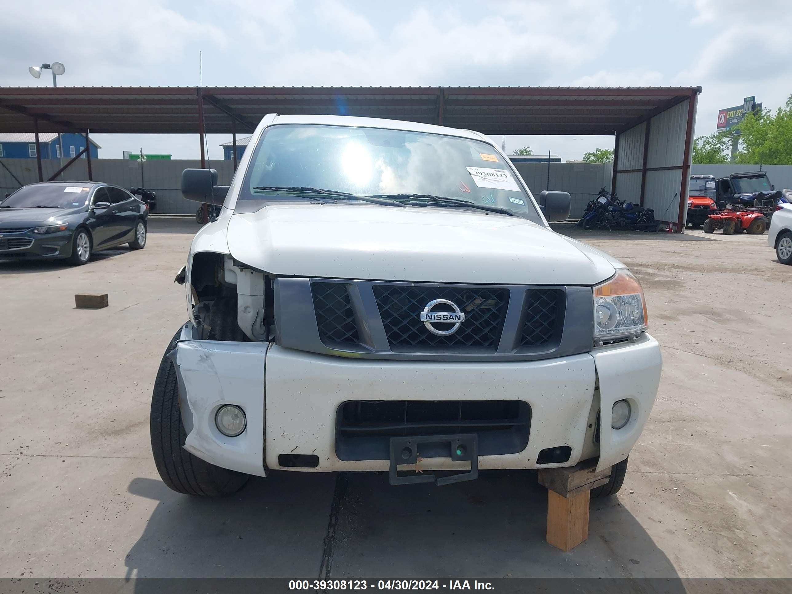 Photo 17 VIN: 1N6BA0EK7CN310179 - NISSAN TITAN 