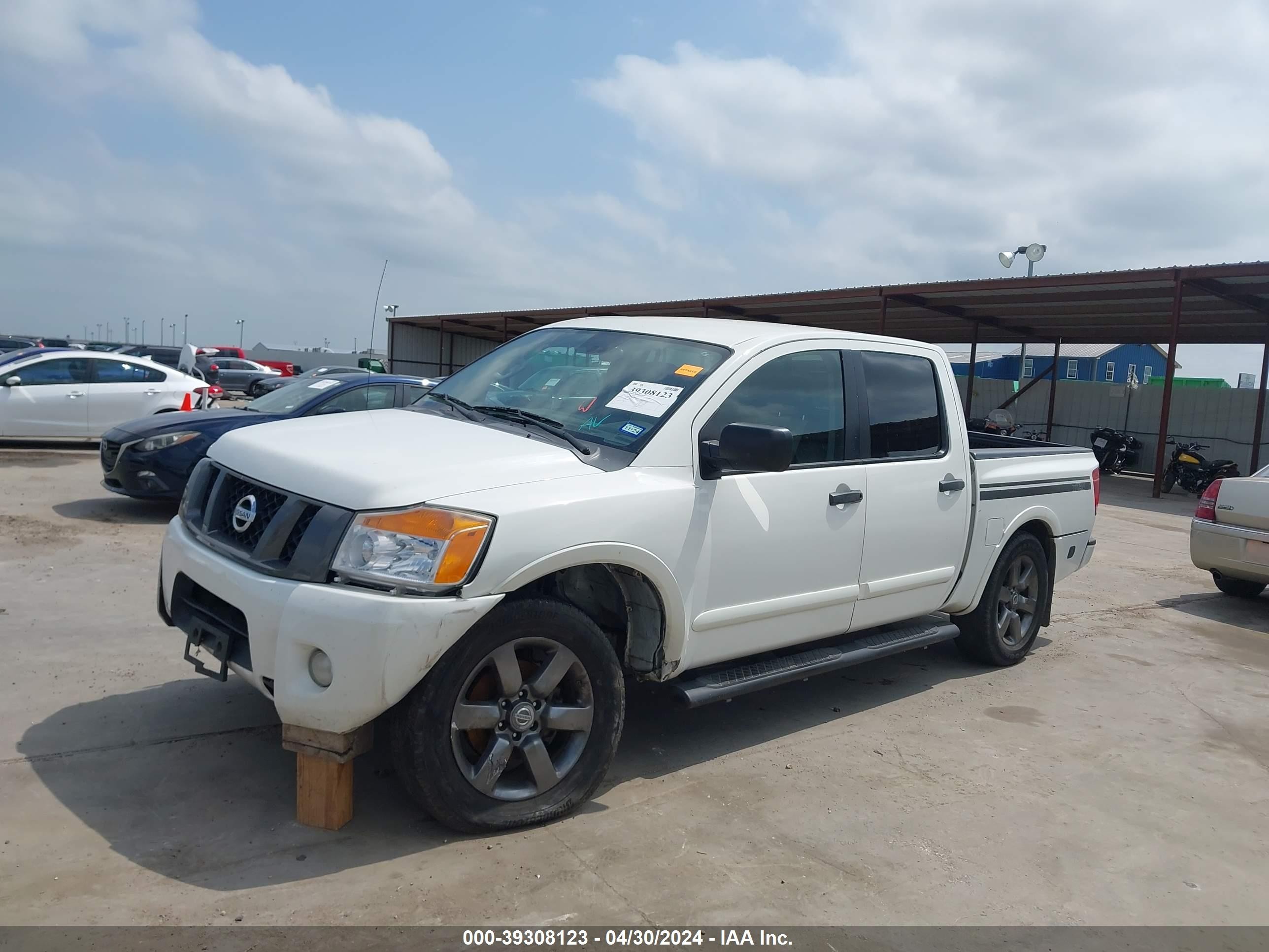 Photo 18 VIN: 1N6BA0EK7CN310179 - NISSAN TITAN 