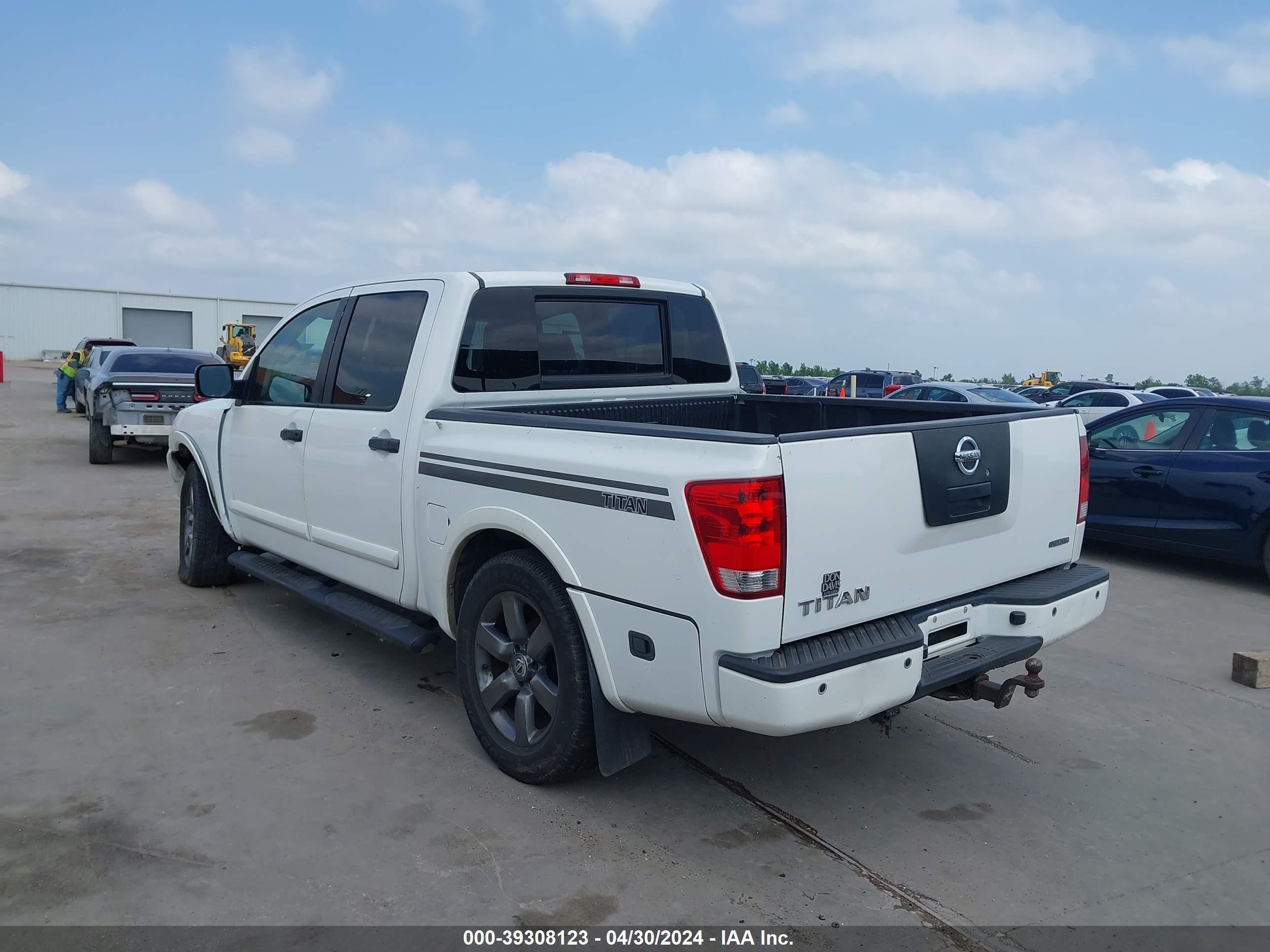 Photo 2 VIN: 1N6BA0EK7CN310179 - NISSAN TITAN 