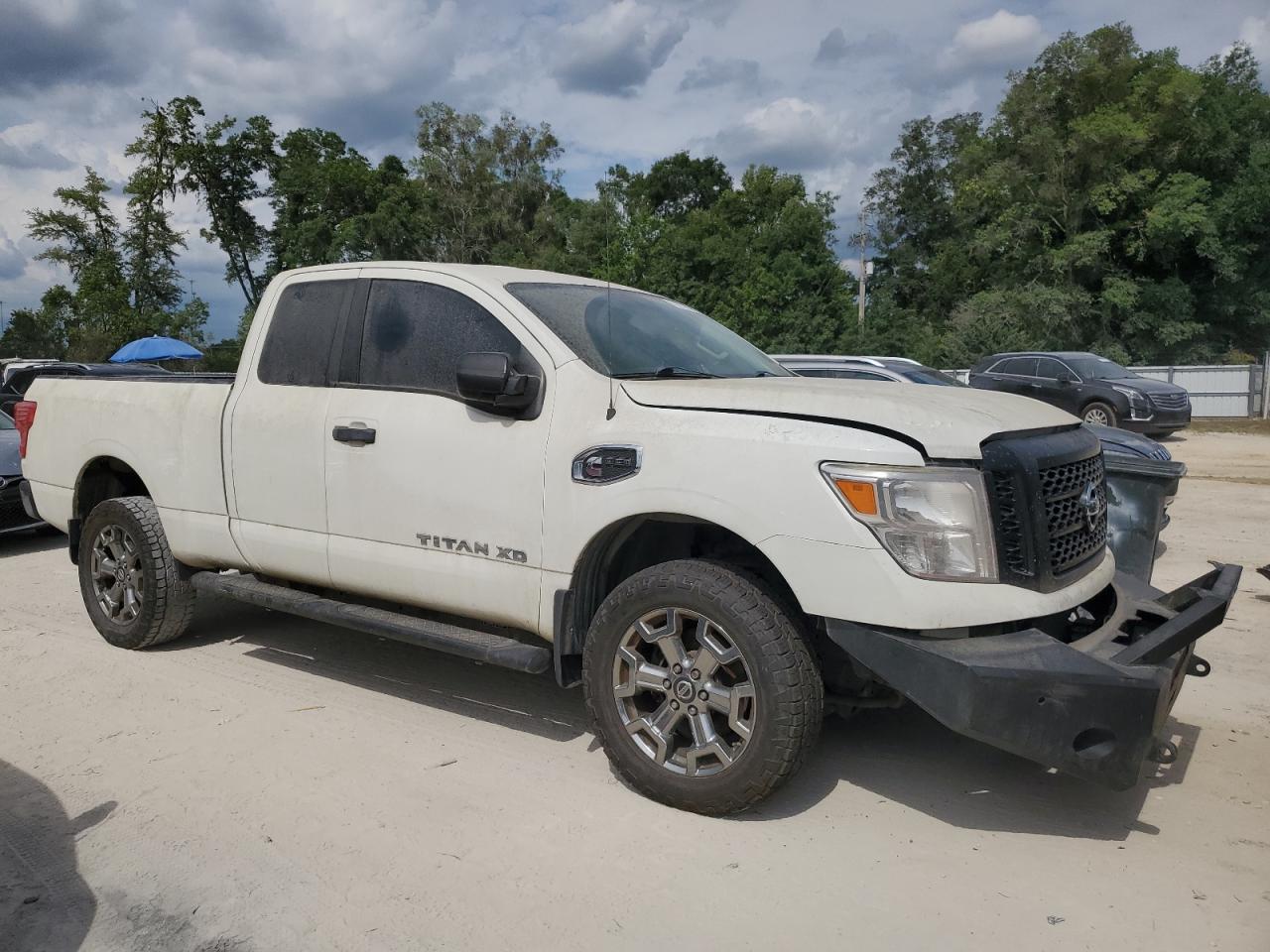 Photo 3 VIN: 1N6BA1C34HN561363 - NISSAN TITAN 