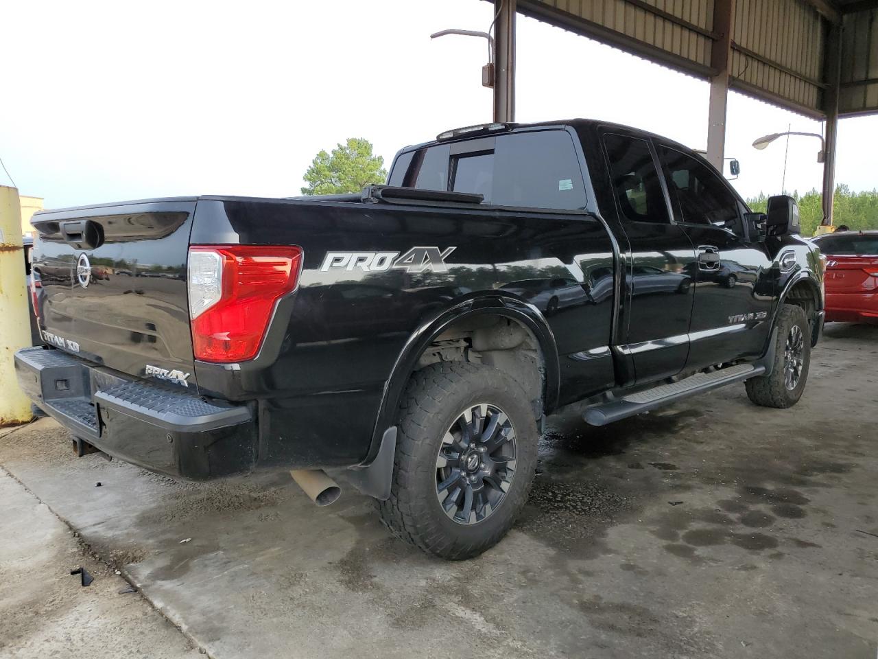 Photo 2 VIN: 1N6BA1C43HN553683 - NISSAN TITAN 