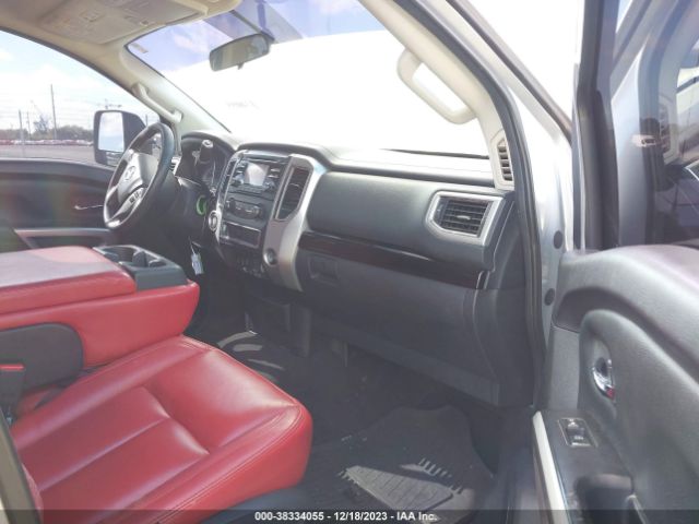 Photo 4 VIN: 1N6BA1F1XHN514333 - NISSAN TITAN XD 