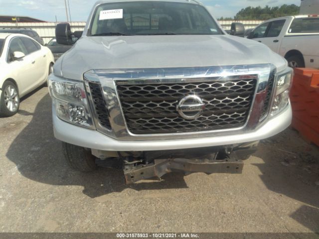 Photo 5 VIN: 1N6BA1F1XHN560521 - NISSAN TITAN XD 