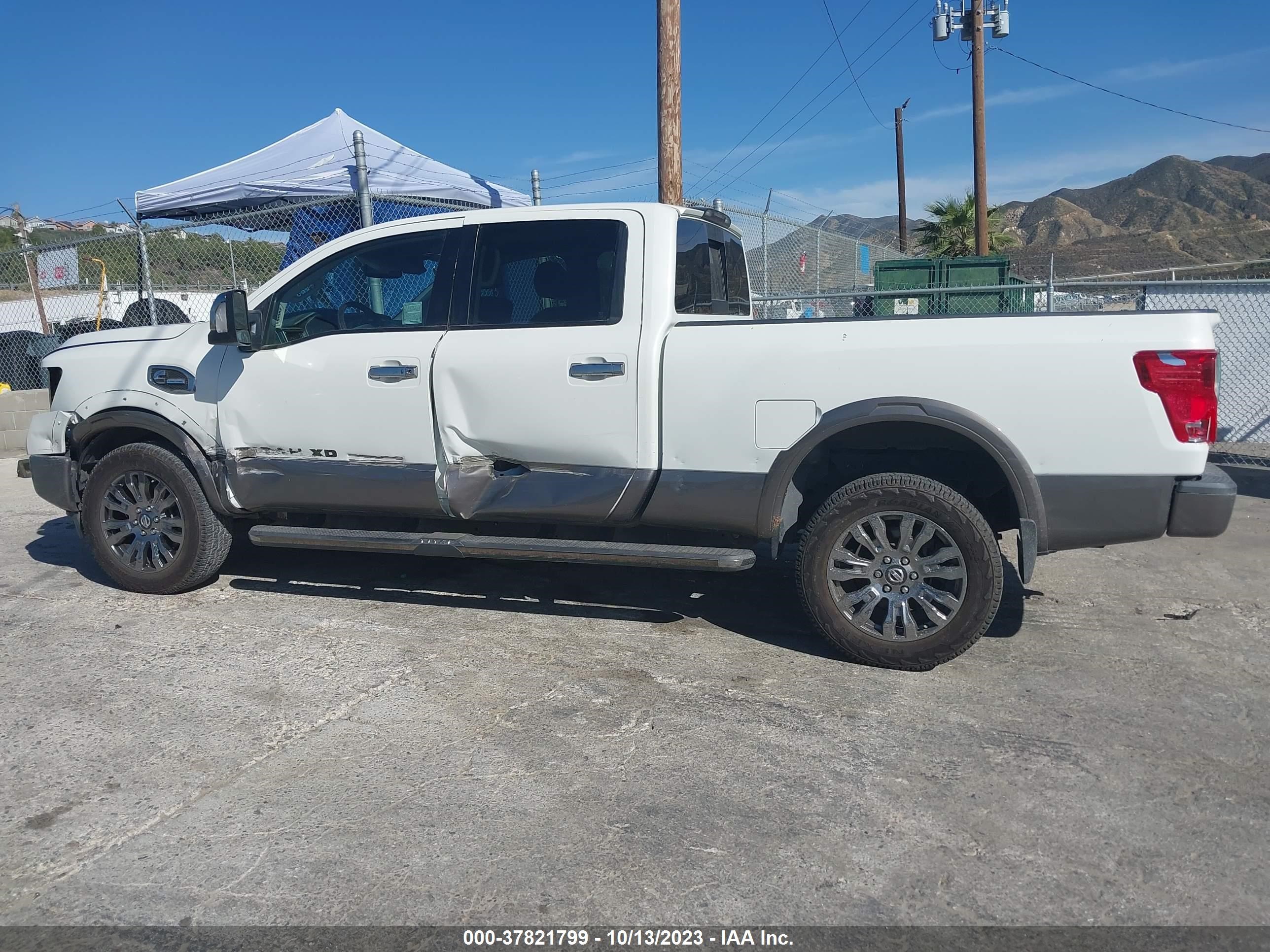 Photo 14 VIN: 1N6BA1F21GN511702 - NISSAN TITAN XD 