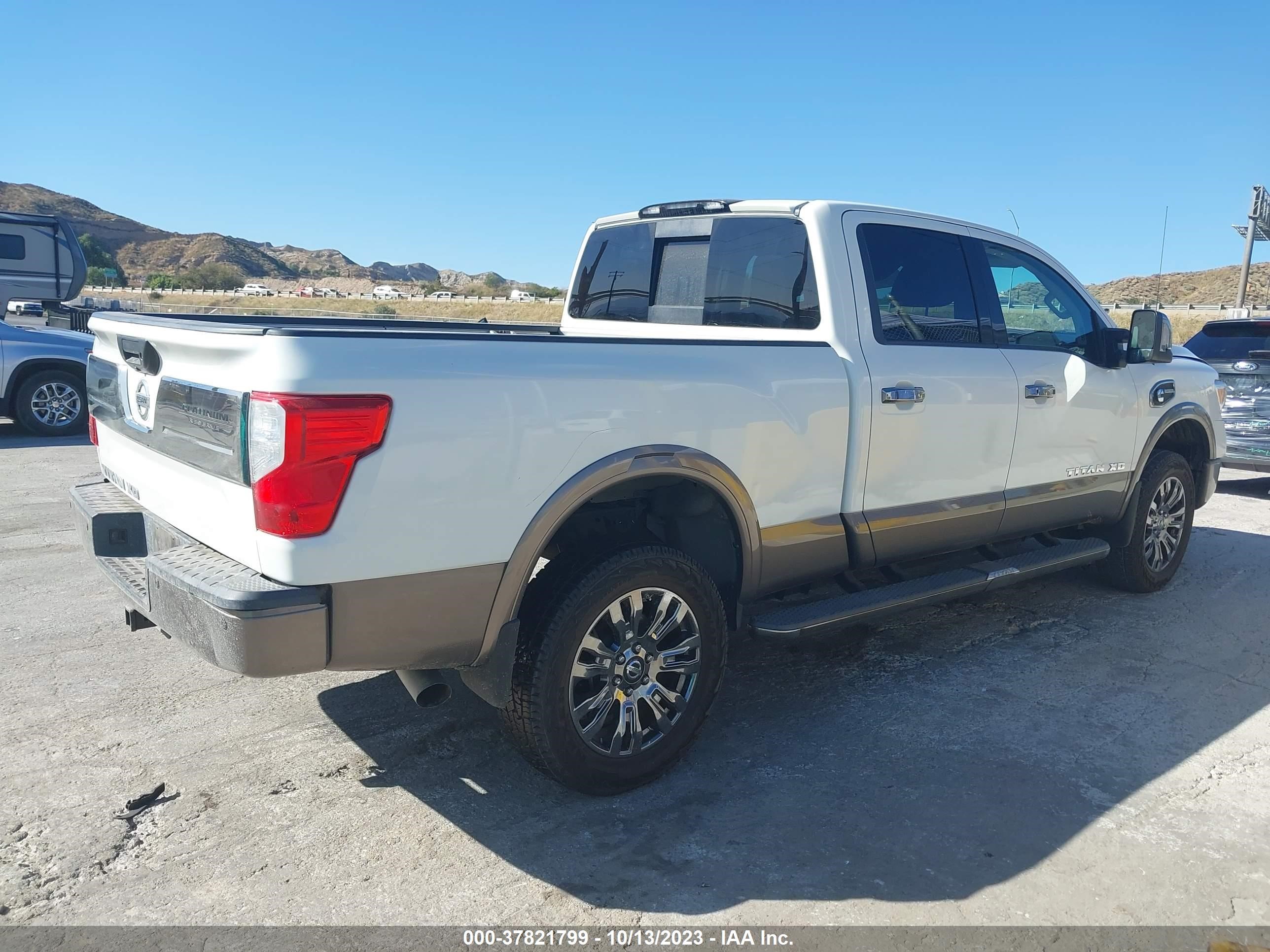 Photo 3 VIN: 1N6BA1F21GN511702 - NISSAN TITAN XD 