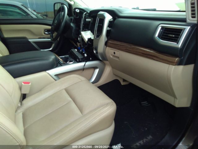 Photo 4 VIN: 1N6BA1F26HN512698 - NISSAN TITAN XD 