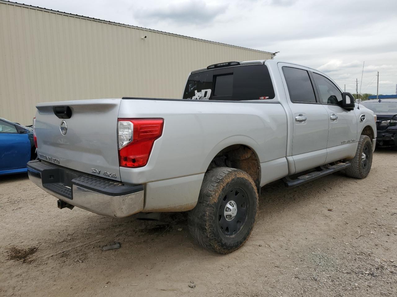 Photo 2 VIN: 1N6BA1F31JN549978 - NISSAN TITAN 