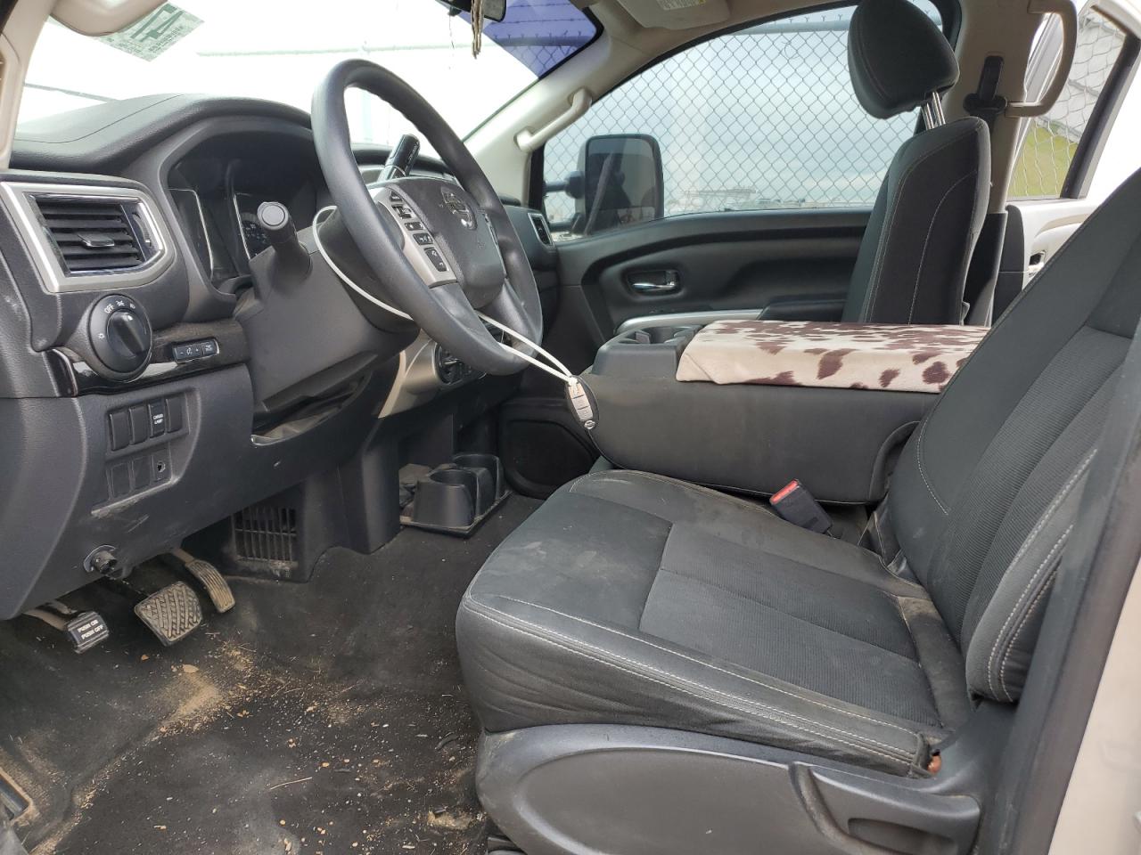 Photo 6 VIN: 1N6BA1F31JN549978 - NISSAN TITAN 