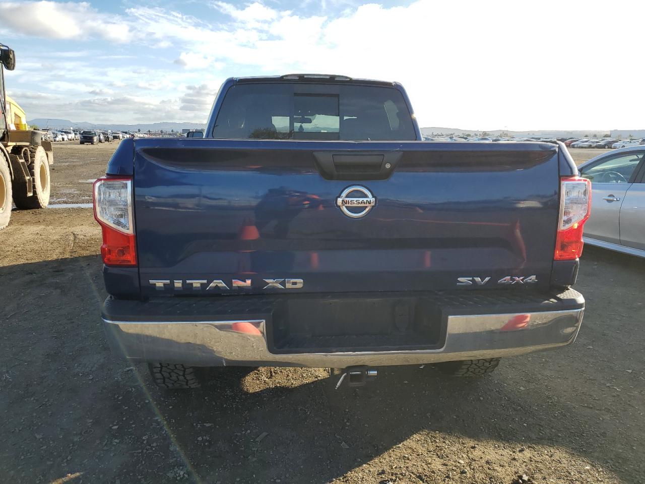 Photo 5 VIN: 1N6BA1F34HN565151 - NISSAN TITAN 