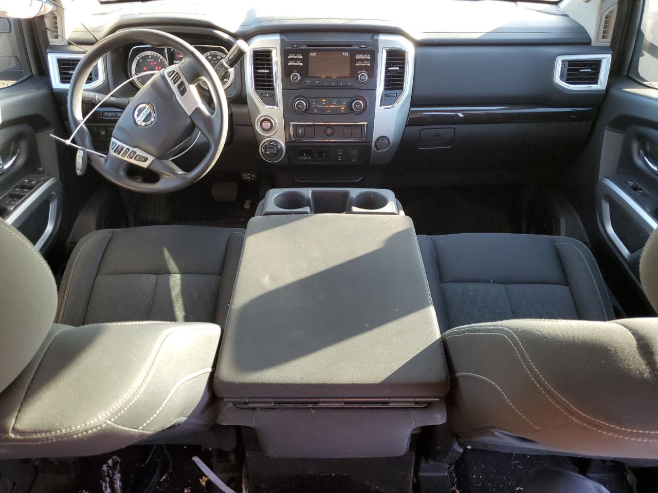 Photo 7 VIN: 1N6BA1F34HN565151 - NISSAN TITAN 