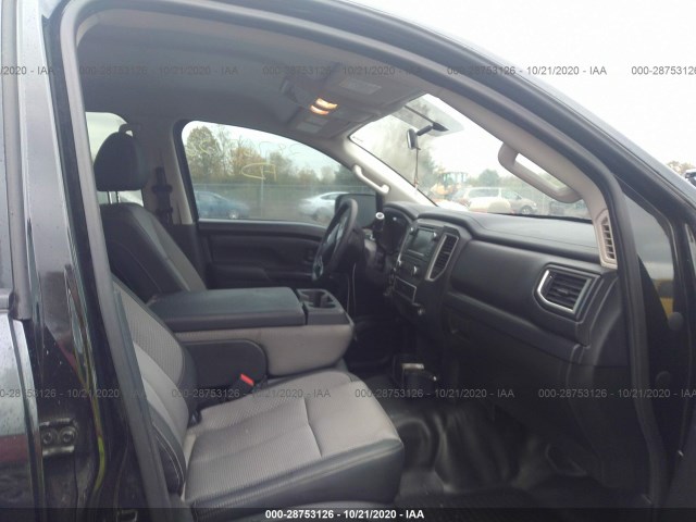 Photo 4 VIN: 1N6BA1F35KN513874 - NISSAN TITAN XD 