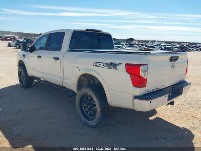 Photo 2 VIN: 1N6BA1F40GN517590 - NISSAN TITAN XD 