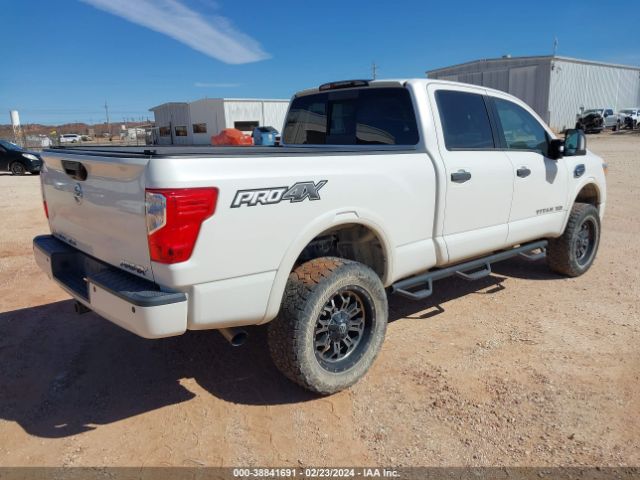 Photo 3 VIN: 1N6BA1F40GN517590 - NISSAN TITAN XD 