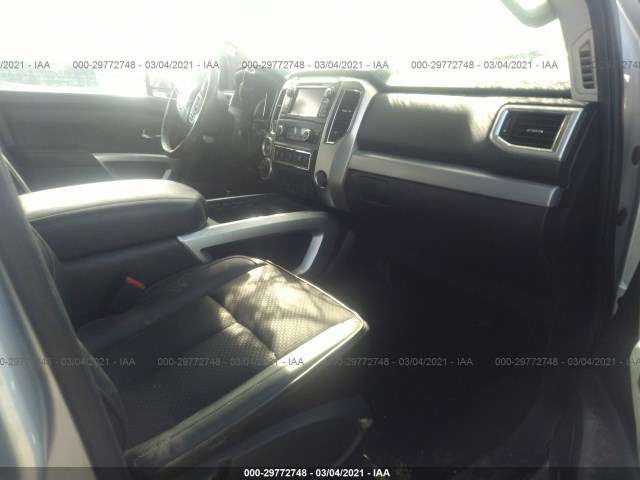 Photo 4 VIN: 1N6BA1F41GN517131 - NISSAN TITAN XD 