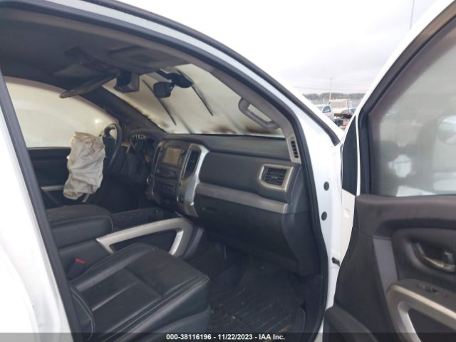 Photo 4 VIN: 1N6BA1F41KN514965 - NISSAN TITAN XD 