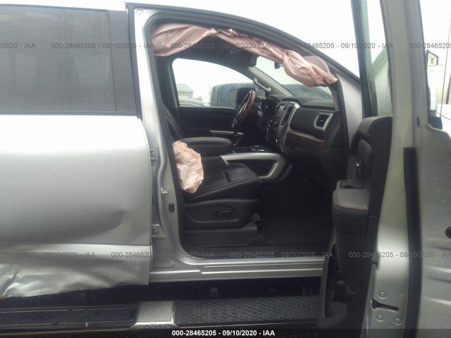 Photo 4 VIN: 1N6BA1F42GN503402 - NISSAN TITAN XD 