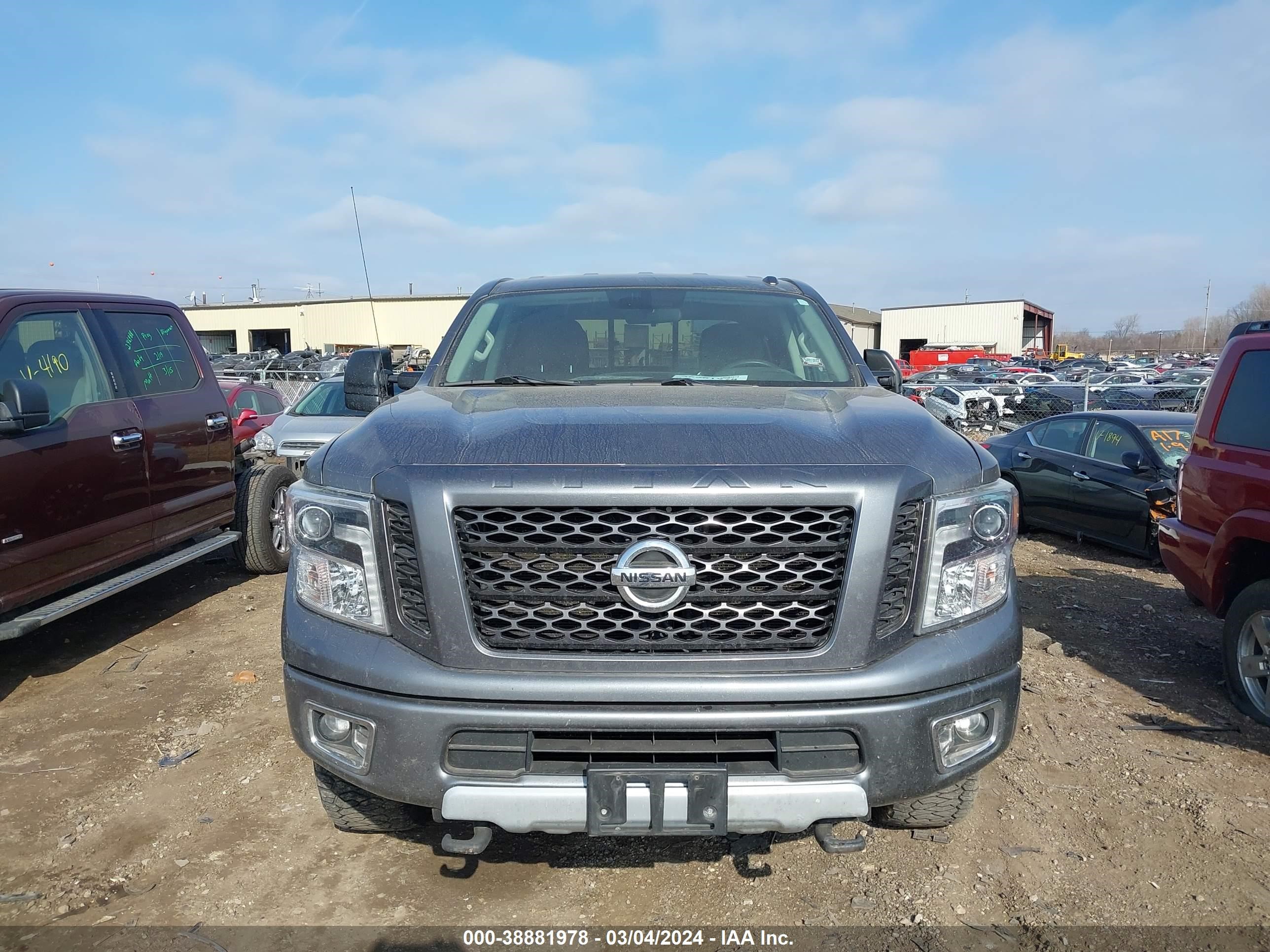 Photo 11 VIN: 1N6BA1F42HN548986 - NISSAN TITAN XD S 