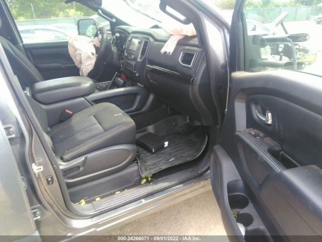 Photo 4 VIN: 1N6BA1F42JN515914 - NISSAN TITAN XD 