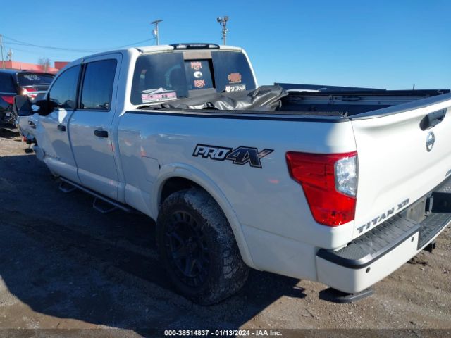 Photo 2 VIN: 1N6BA1F42JN523298 - NISSAN TITAN XD 