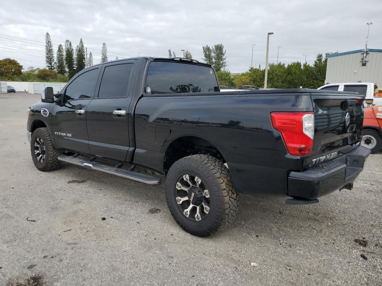 Photo 2 VIN: 1N6BA1F43GN506955 - NISSAN TITAN 