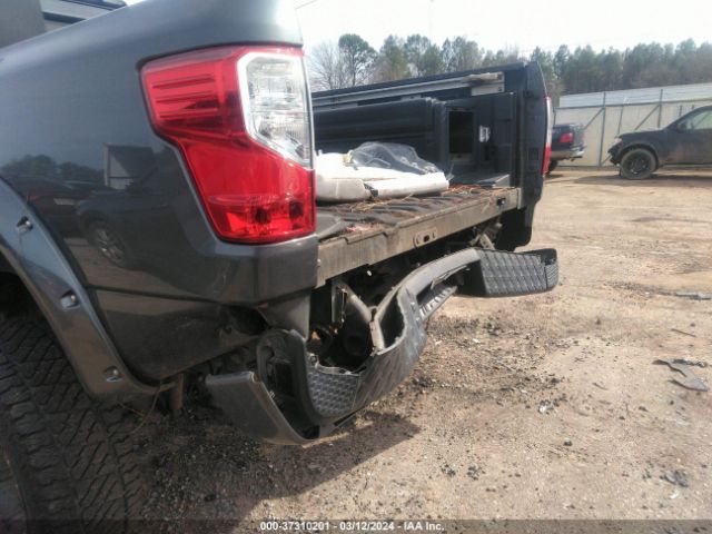 Photo 5 VIN: 1N6BA1F43HN510845 - NISSAN TITAN XD 