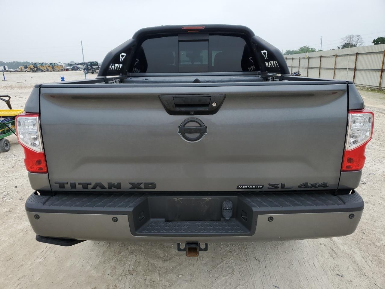 Photo 5 VIN: 1N6BA1F43KN533582 - NISSAN TITAN 